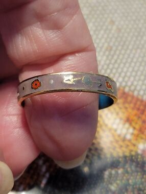 Vintage Delicate Floral Enamel Bangle Bracelet in Pale Tan and Gold